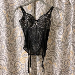 Beautiful Victoria’s Secret Merrywidow Lingere